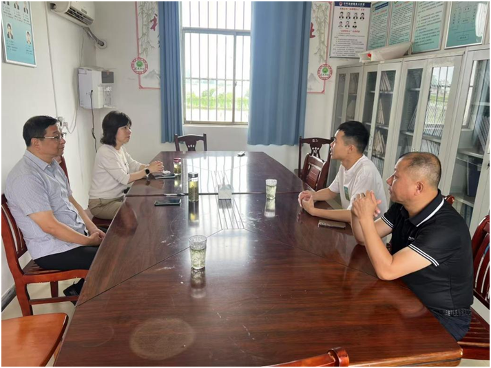 粽香传情丨安徽中江城建集团节前慰问凤凰山村
